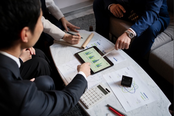 What a Good Consultant Actually Does (And Why It Matters)